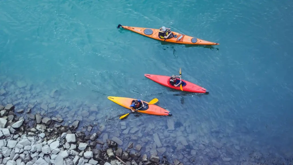 The Beginner’s Basic Guide to Learning Kayaking